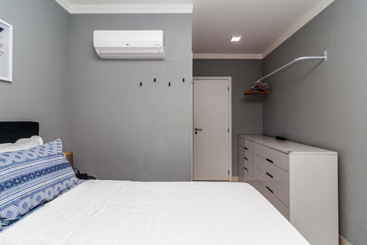 100m PRAIA do BOQUEIRÃO e CENTRO - Vista MAR - Varanda GOURMET com CHURRASQUEIRA privativa - AR CONDICIONADO em todos os ambientes - Wi-Fi 250 Mbps - Acomoda até 6 pessoas - Pet Friendly Praia Grande (Santos) Exterior foto